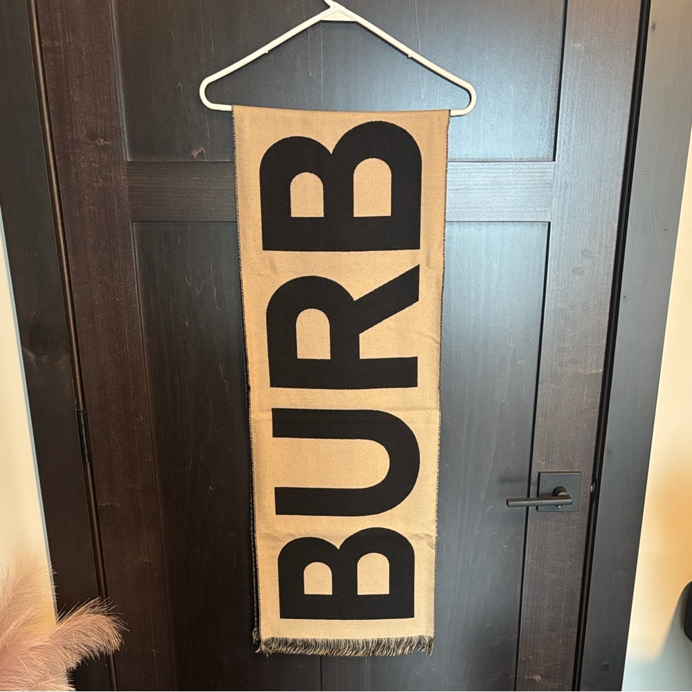 Burberry Reversible Logo Wool Jacquard Scarf. 100% Authentic.